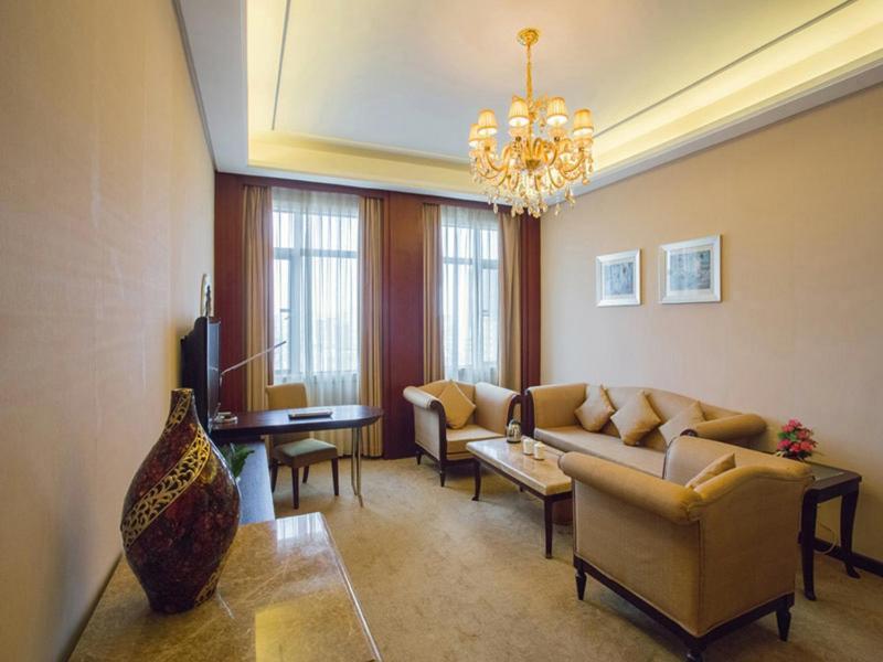 Vienna Hotel Lufeng Peopole Road Dış mekan fotoğraf