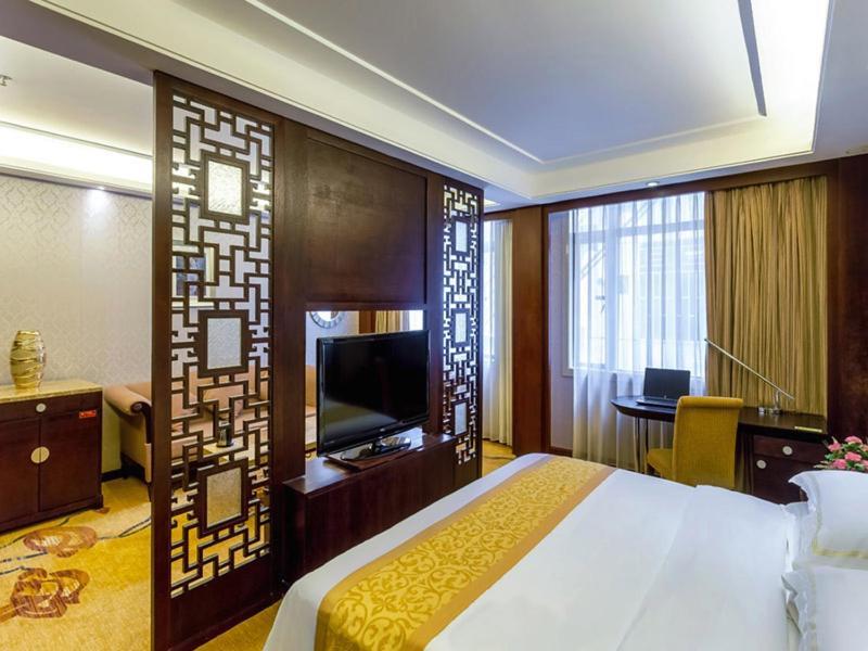 Vienna Hotel Lufeng Peopole Road Dış mekan fotoğraf